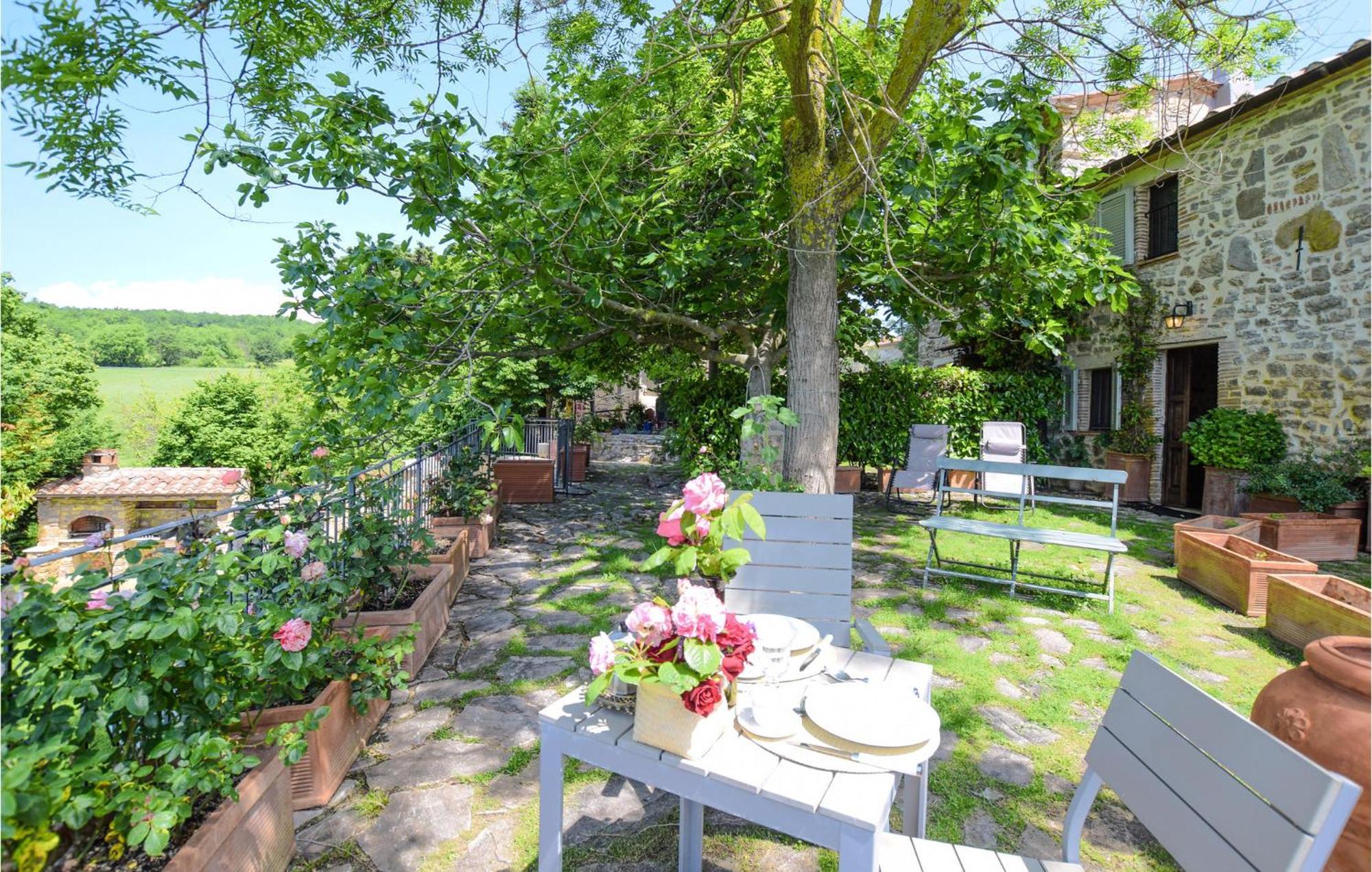Lovely Apartment In Loc, Scalabrelli With Wifi Catabbio Dış mekan fotoğraf