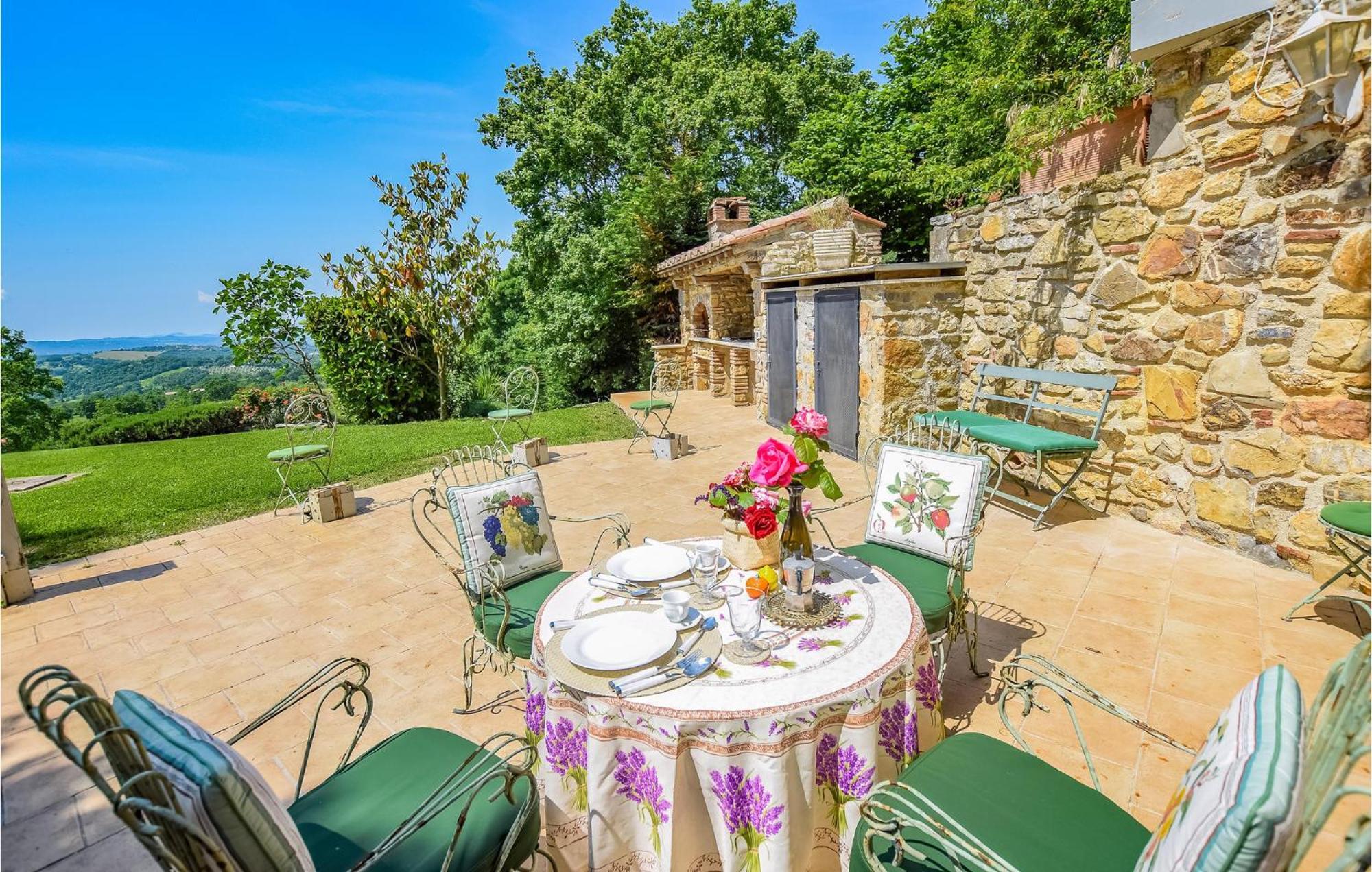 Lovely Apartment In Loc, Scalabrelli With Wifi Catabbio Dış mekan fotoğraf